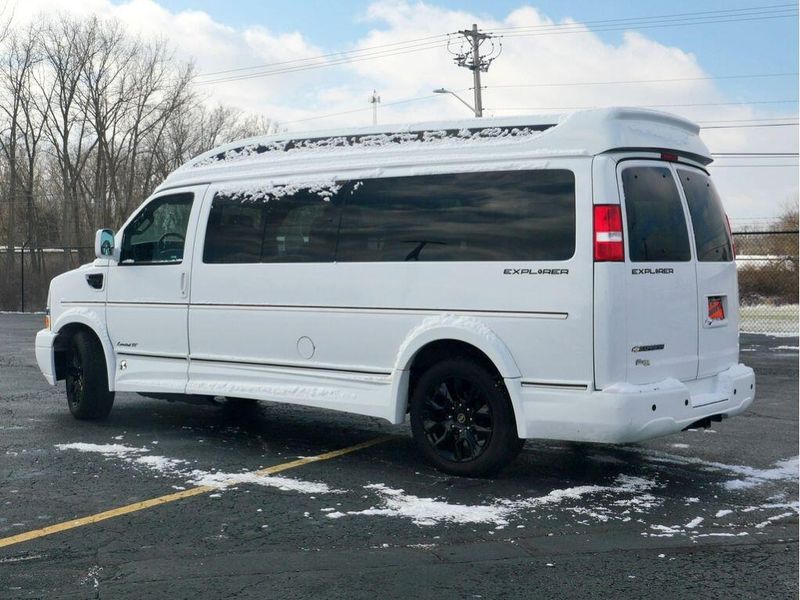 2023 Chevrolet Express Cargo Image 13