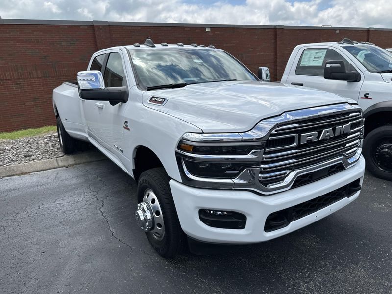 2025 RAM 3500 Laramie Crew Cab 4x4 8