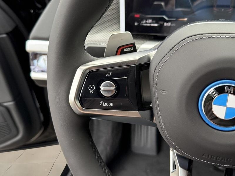 2025 BMW 7 Series 750e xDriveImage 22