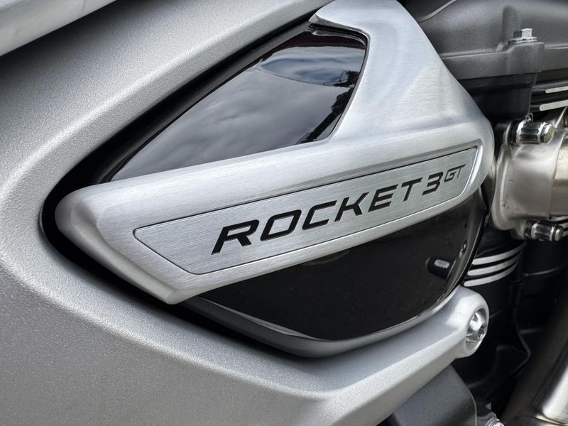 2023 Triumph Rocket III - GT Chrome Edition - DIABLO RED 