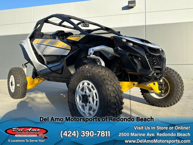 2024 Can-Am 9BRB  in a CATALYST GRAY & NEO YELLOW exterior color. Del Amo Motorsports of Redondo Beach (424) 304-1660 delamomotorsports.com 