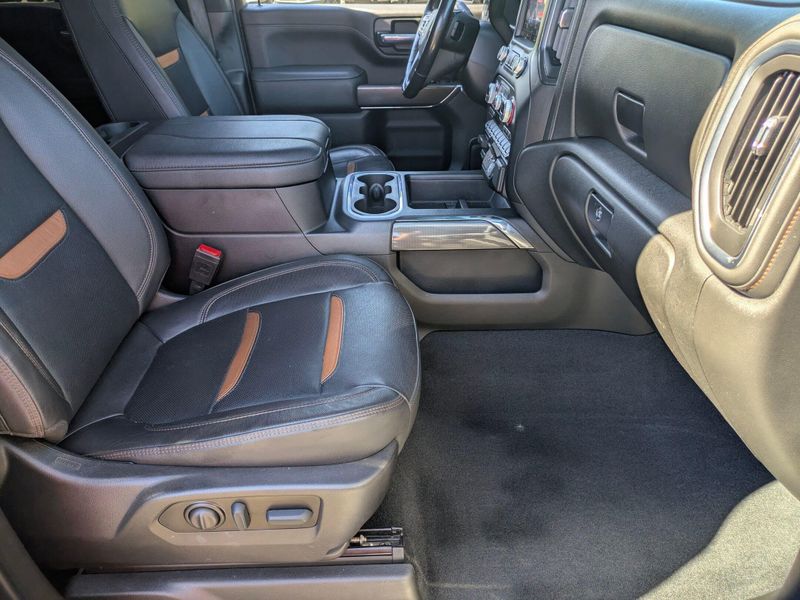 2023 Gmc Sierra HD AT4 photo 36