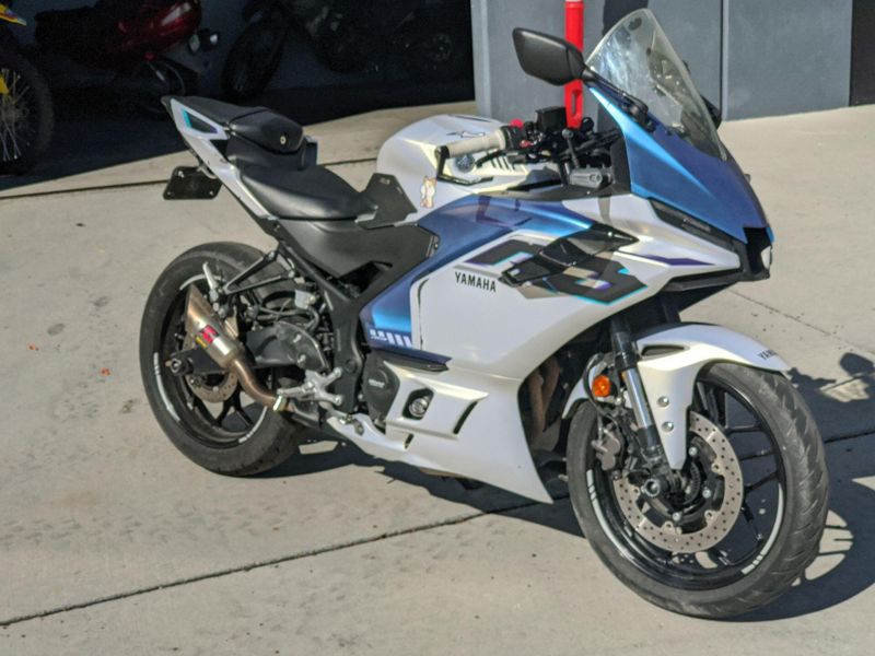 Used 2025 Yamaha YZF-R3 ABS CA Image 11