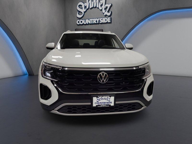 Used 2026 Volkswagen Atlas Cross Sport SE AWD w/Technology & SunroofImage 3