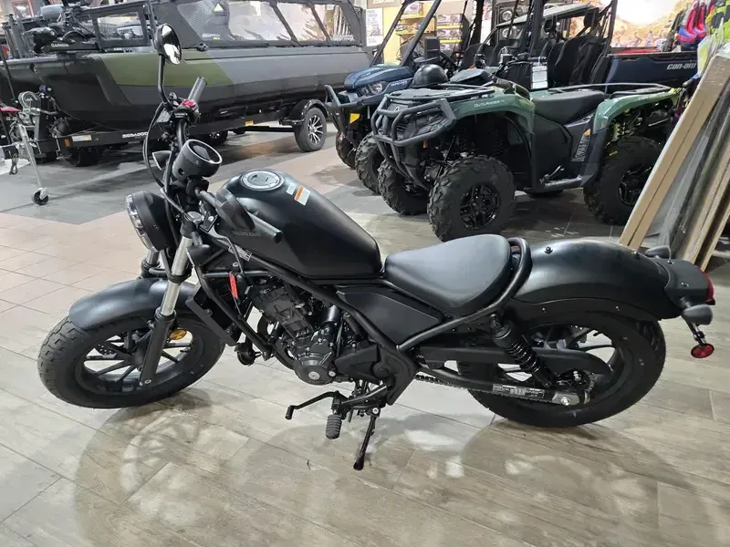 2025 Honda REBEL 300 MATTE BLACK METALLIC Image 5