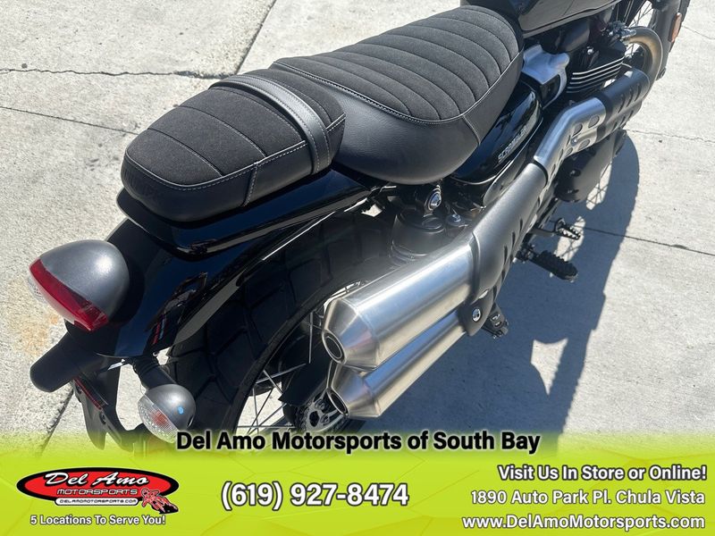 2024 Triumph SCRAMBLER 900  in a JET BLACK exterior color. Del Amo Motorsports of South Bay (619) 547-1937 delamomotorsports.com 