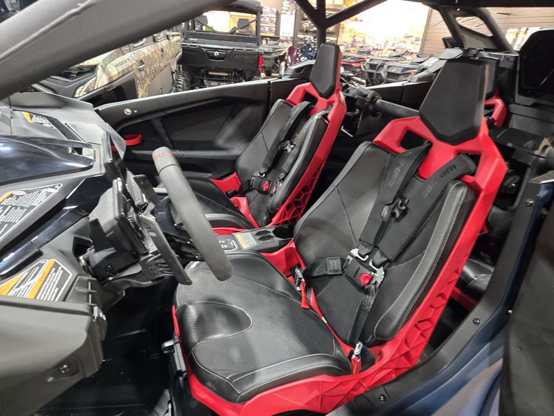 NEW 2025 CAN-AM MAVERICK R MAX X RS 999T DCT Image 21