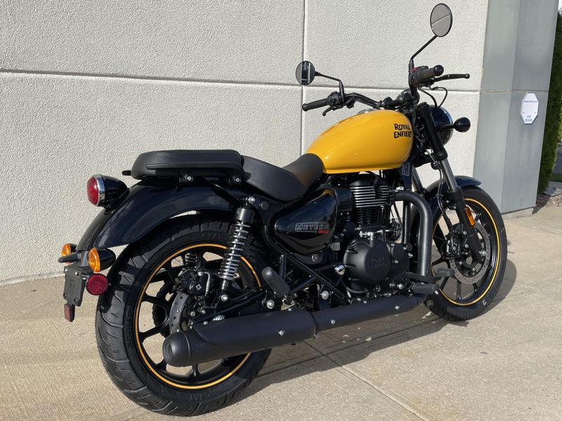 2024 Royal Enfield METEOR 350Image 3