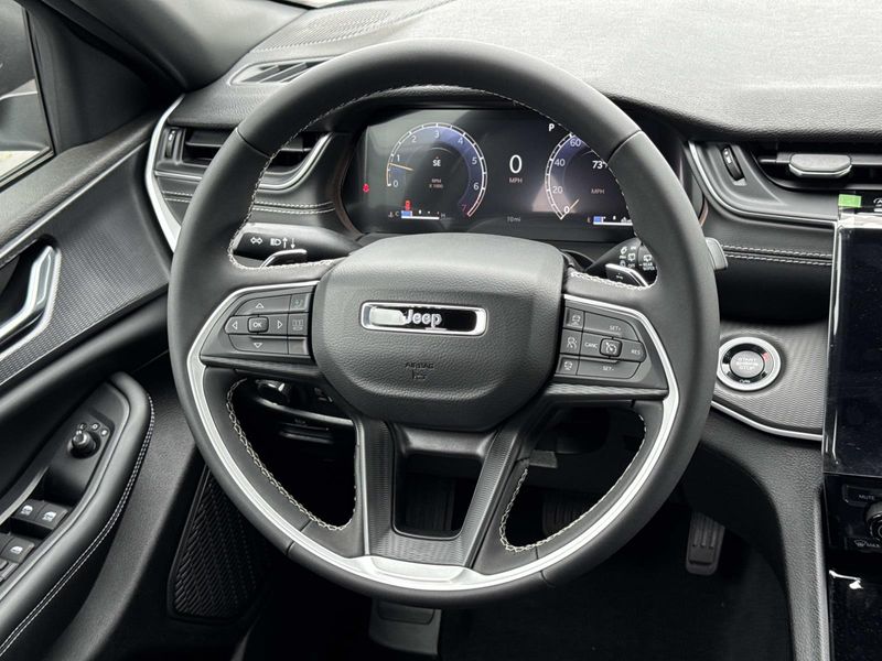 New 2026 Jeep Grand Cherokee L Laredo 4x2