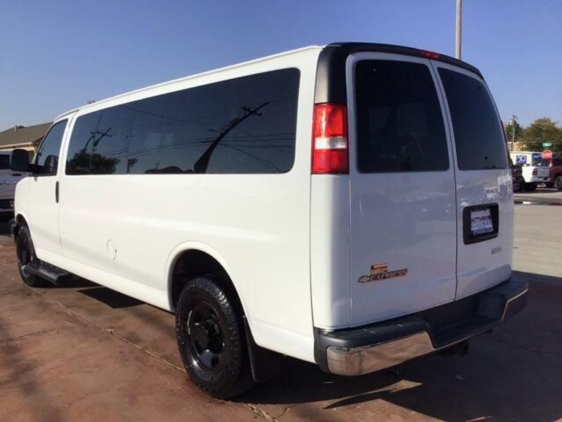 2019 Chevrolet Express 3500 LTImage 3