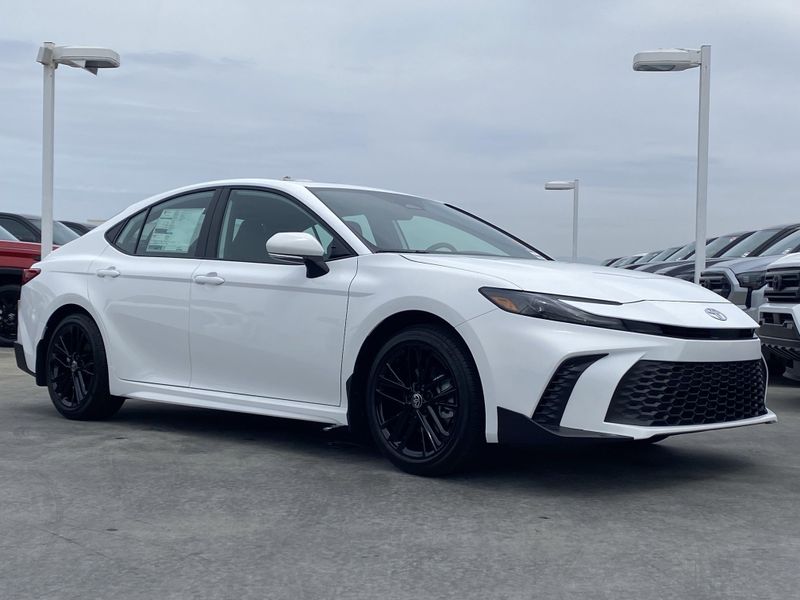 New 2025 Toyota Camry Image 2
