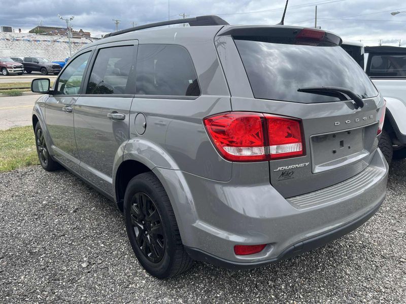 Used 2019 Dodge Journey Image 7