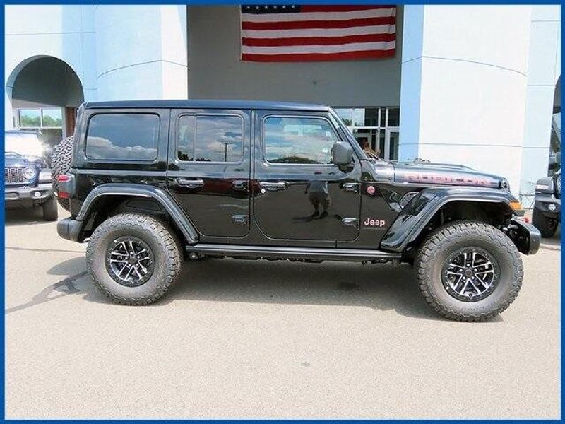 New 2025 Jeep Wrangler Rubicon XImage 2