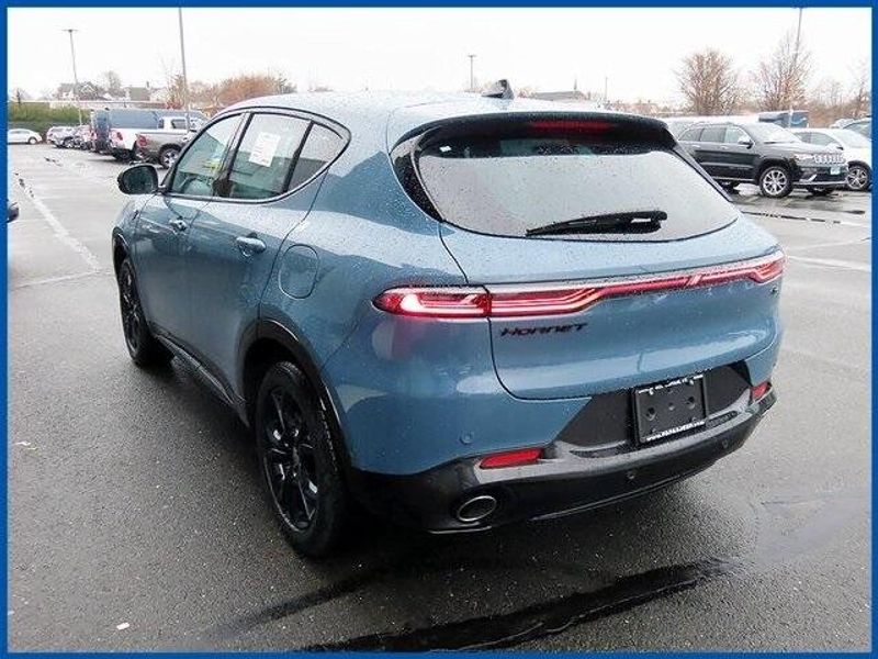 2024 Dodge Hornet R/T Plus in a Blue Steele exterior color and Blackinterior. Papas Jeep Ram In New Britain, CT 860-356-0523 papasjeepram.com 