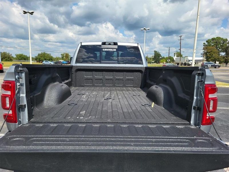 2024 RAM 3500 Laramie Crew Cab 4x4 8