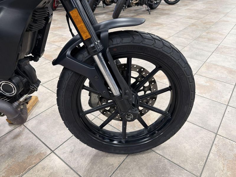 Used 2022 Ducati SCRAMBLER ICON DARK Image 19