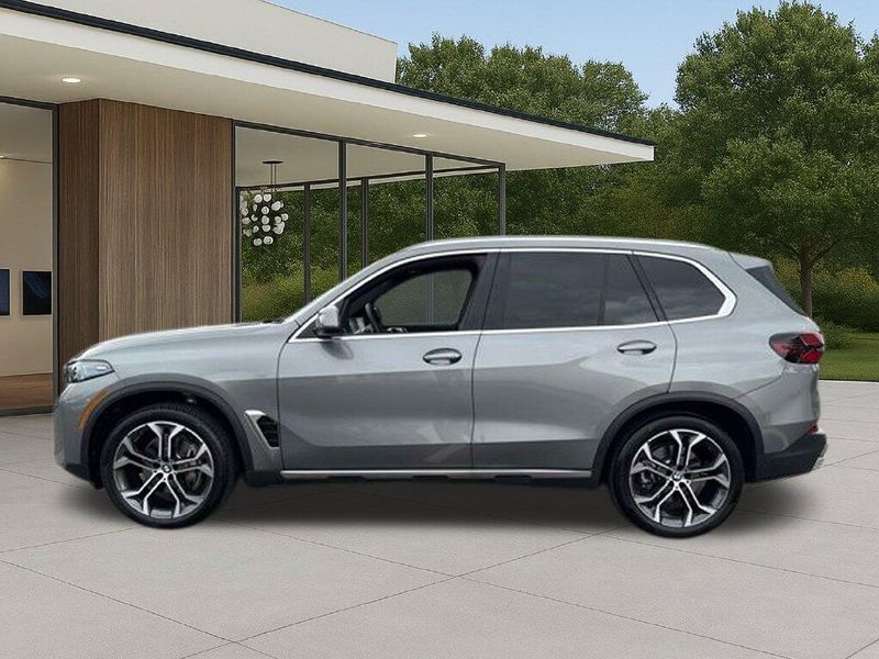 Used 2026 BMW X5 sDrive40iImage 13