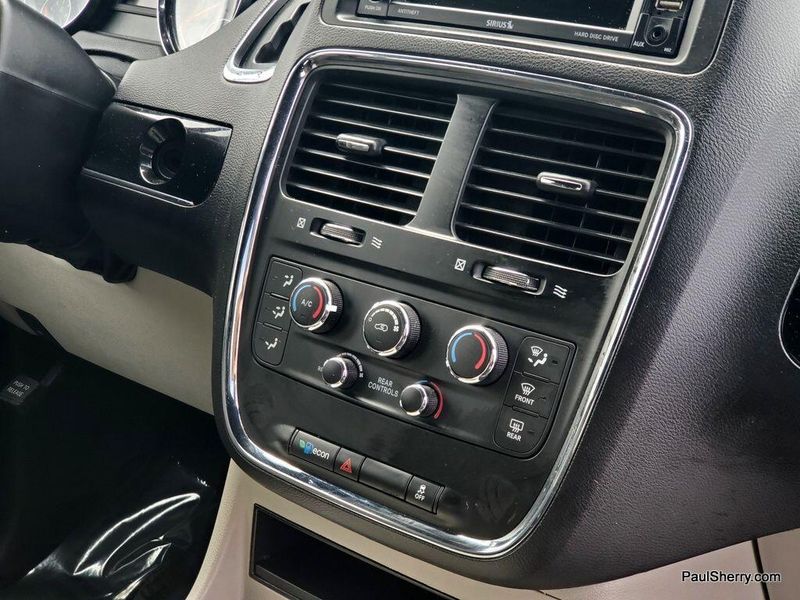 2020 Dodge Grand Caravan SXTImage 39