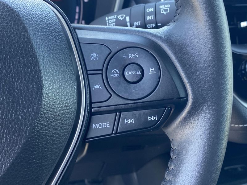 2024 Toyota Corolla Hatchback XSEImage 27