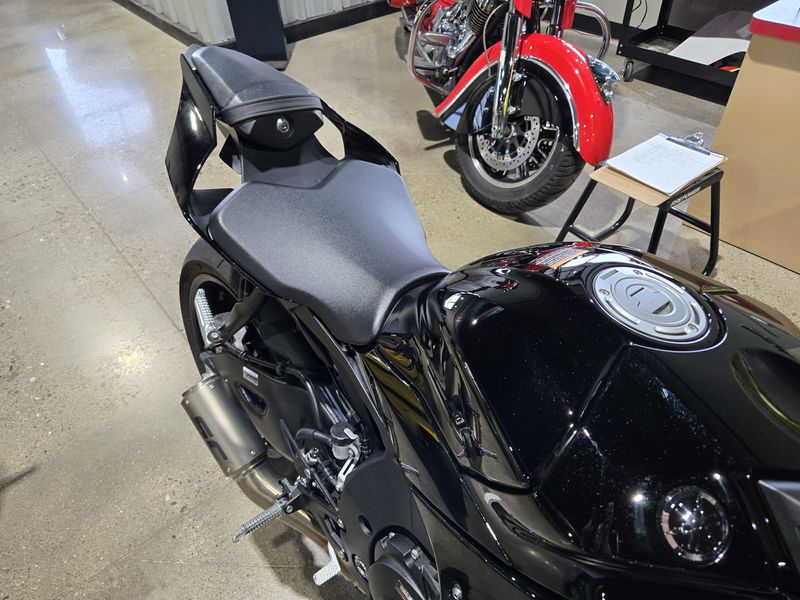 Used 2024 Yamaha YZFR1 Image 15