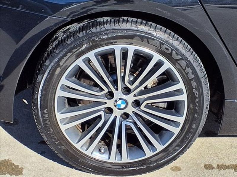 2018 BMW 5 Series 540iImage 9