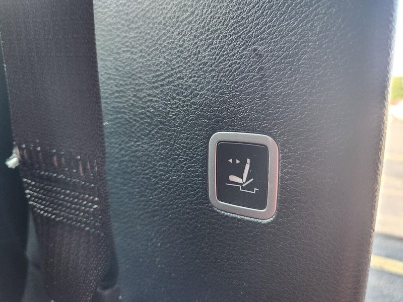 Used 2021 Chrysler Pacifica Touring L S
