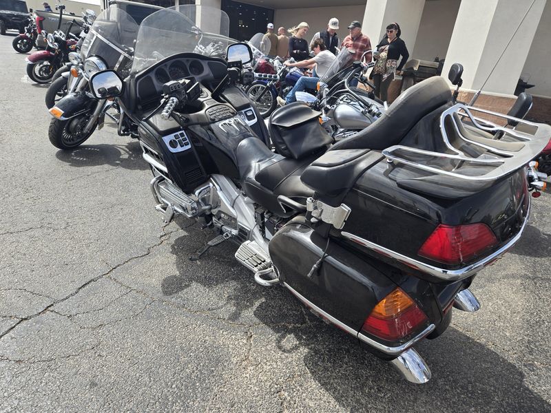 USED 2003 HONDA GOLDWING Image 6