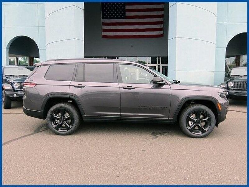 2025 Jeep Grand Cherokee LimitedImage 2