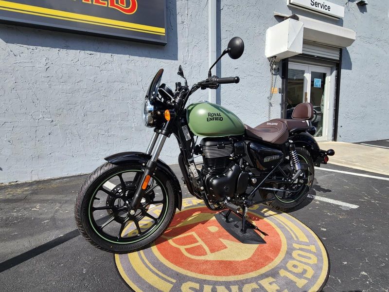 New 2024 Royal Enfield METEOR 350 Image 4