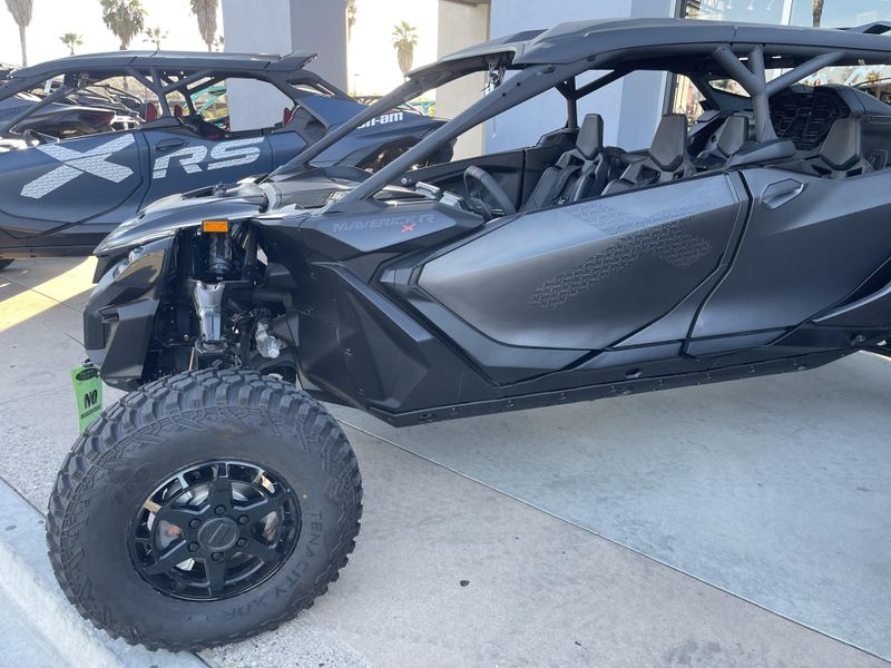 2025 Can-Am MAVERICK R MAX X 999T DCT Image 6