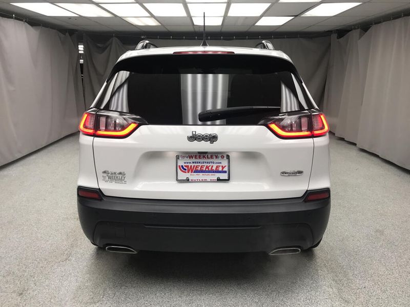 Used 2022 Jeep Cherokee Latitude LuxImage 11