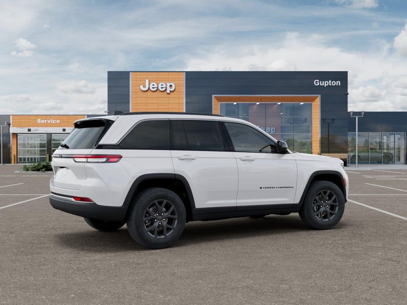 New 2027 Jeep Grand Cherokee Laredo Altitude 4x4Image 30