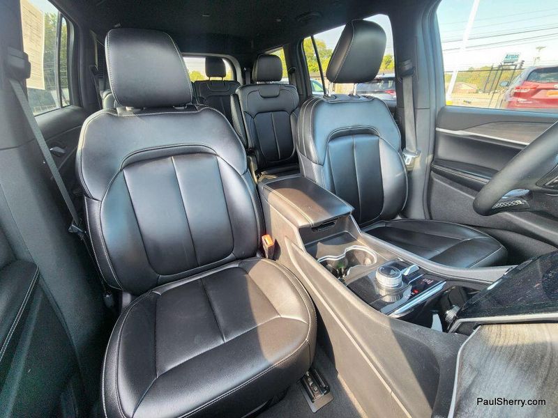 Used 2024 Jeep Grand Cherokee L Limited Black