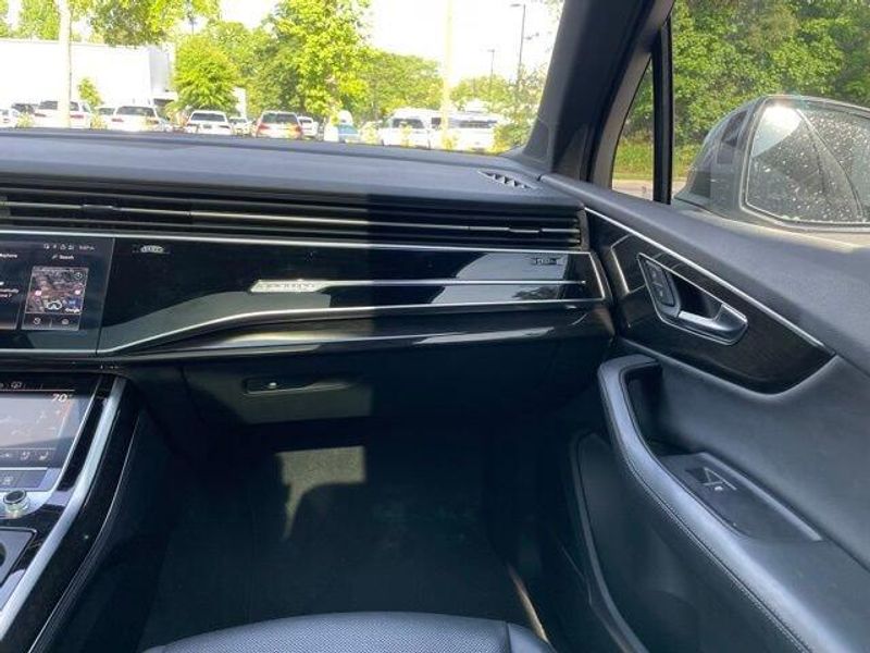 2021 Audi Q7 Premium Plus