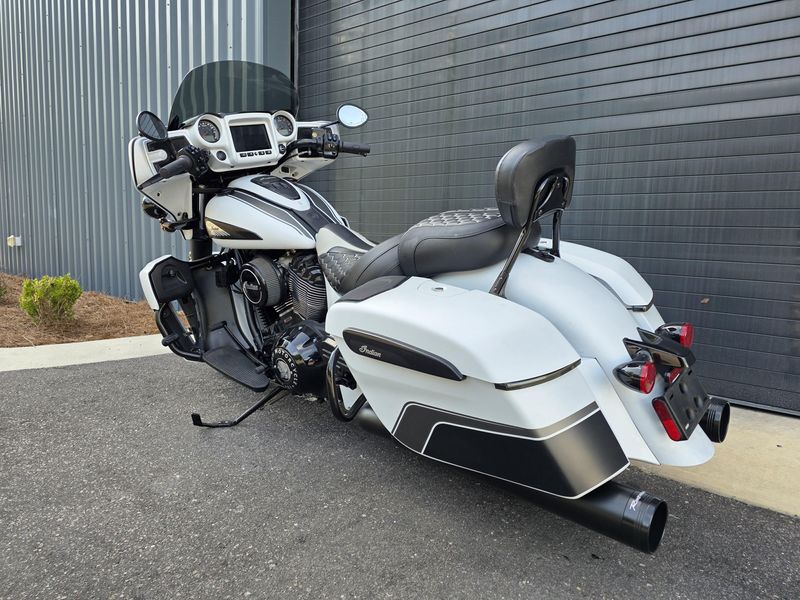 2024 Indian Motorcycle Chieftain Dark Horse