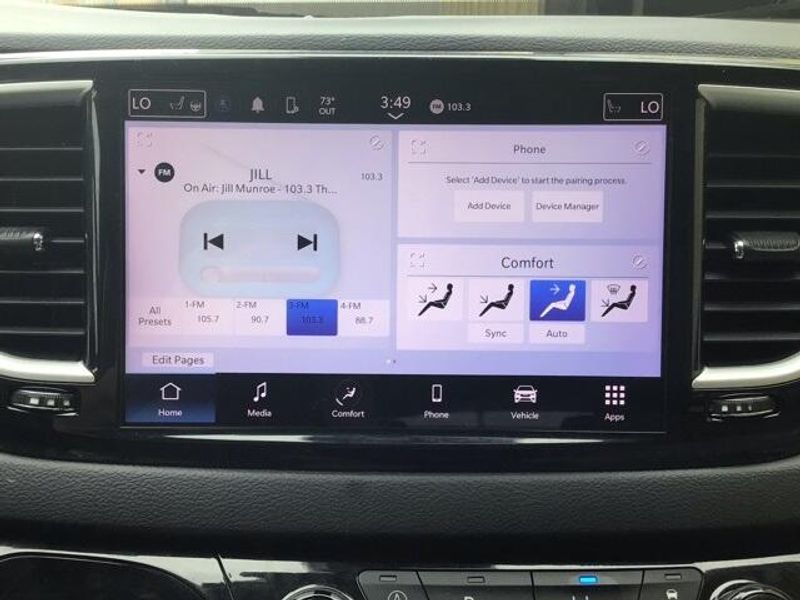 Used 2021 Chrysler Pacifica Touring LImage 13