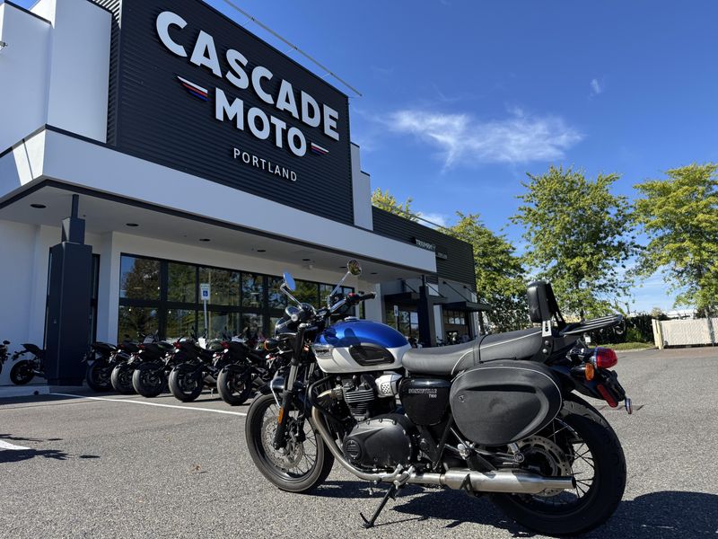 2022 Triumph Bonneville T100 - BLUE 