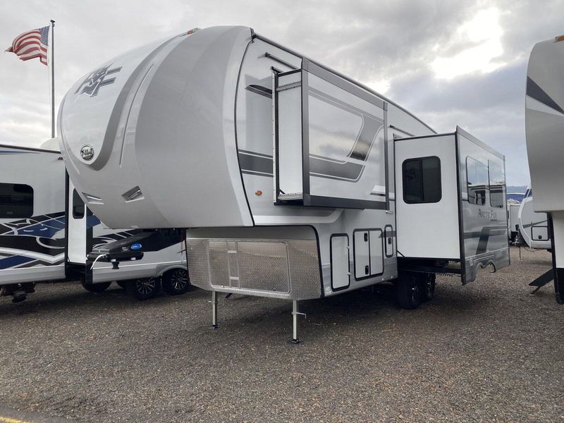 New 2025 ARCTIC FOX 27-5L Image 4