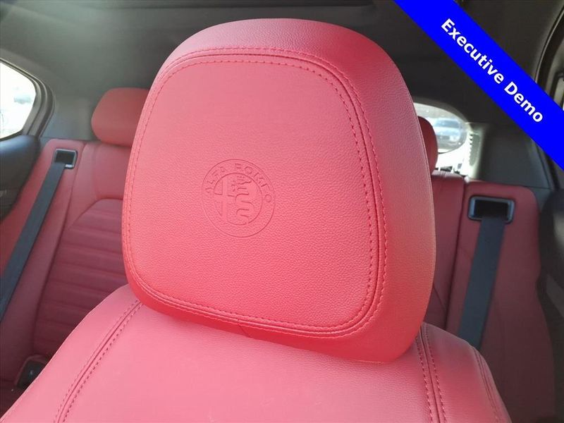 New 2025 Alfa Romeo Stelvio AwdImage 17