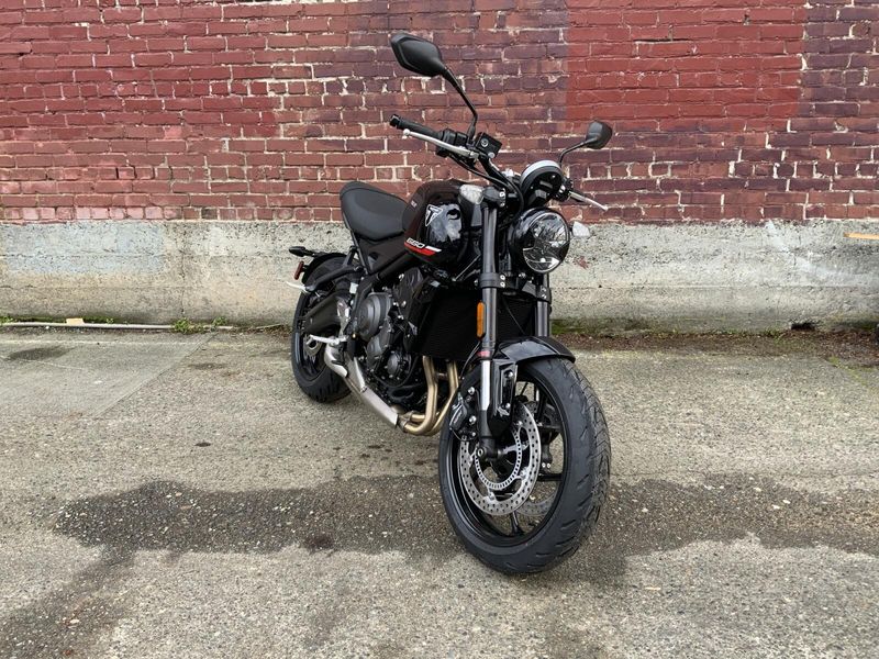 2025 Triumph TRIDENT 660