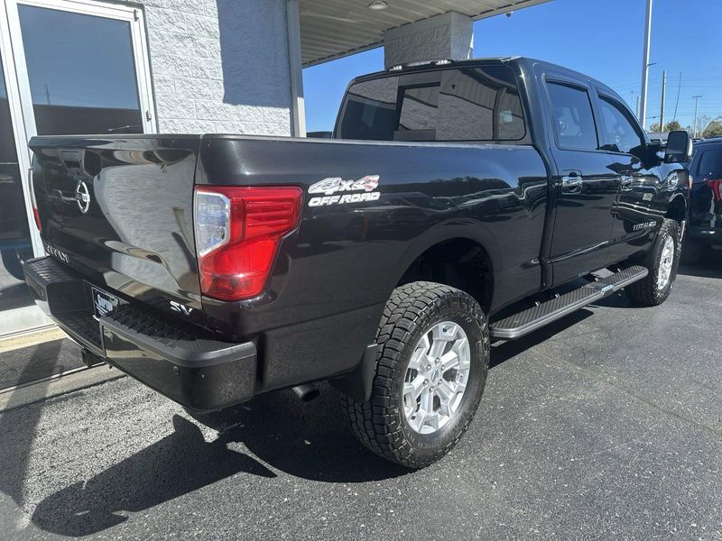 2017 Nissan TITAN XD SVImage 5