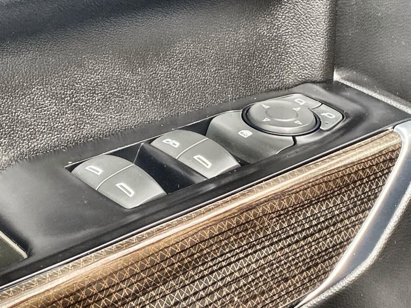 Used 2020 Chevrolet Silverado 1500 LTImage 23