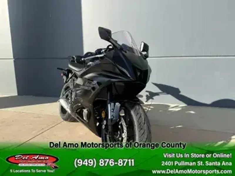 New 2025 Yamaha YZF-R7 Image 2