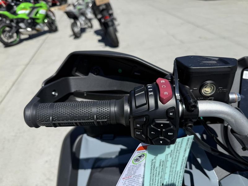 New 2025 CFMOTO CFORCE 800 TOURING Image 4