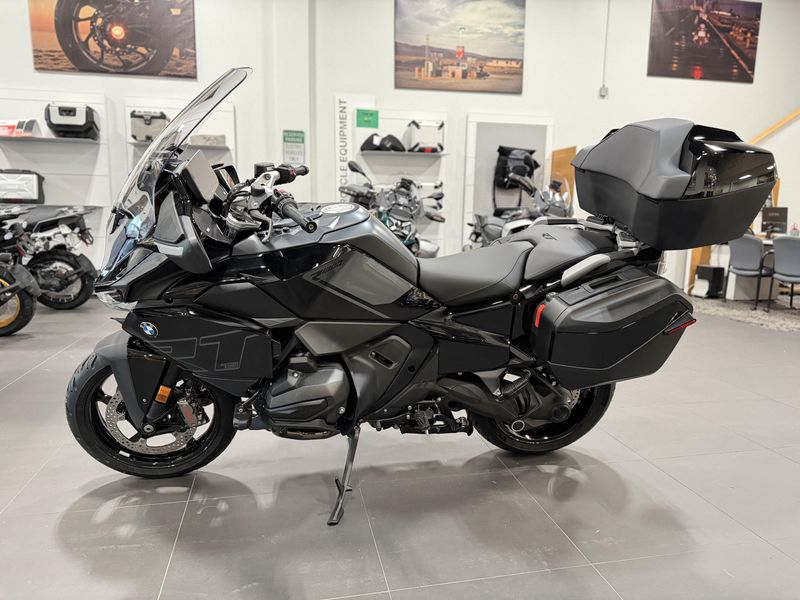 2026 BMW R 1300 RTImage 2