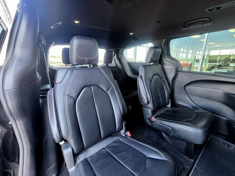Used 2021 Chrysler Pacifica Touring L S