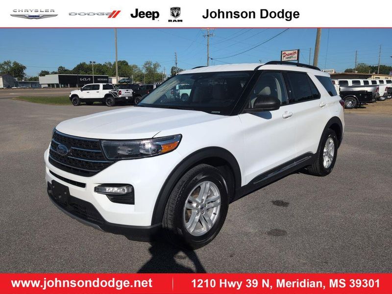 2023 Ford Explorer XLTImage 1