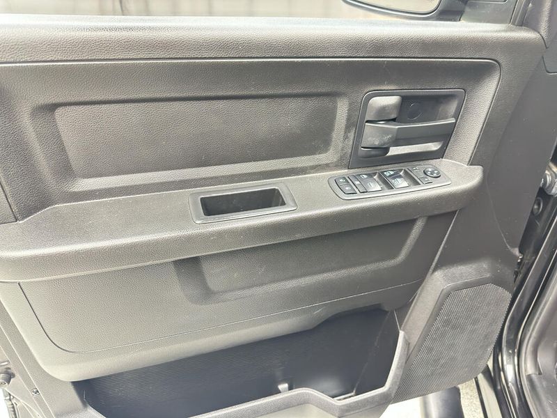 Used 2018 RAM 1500 ExpressImage 10