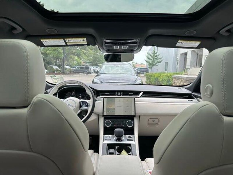 2025 Jaguar F-PACE R-Dynamic S