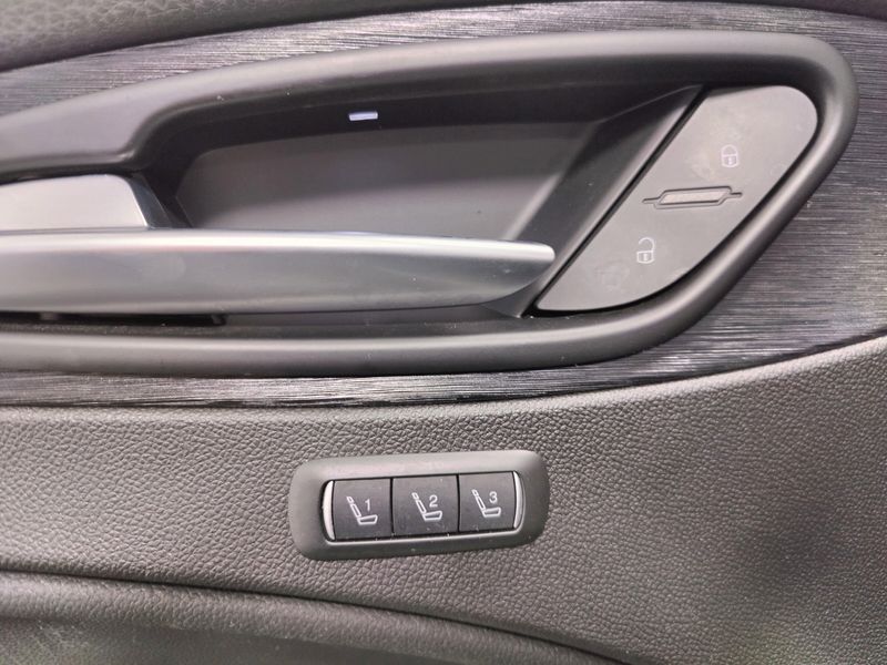 2024 Alfa Romeo Stelvio Sprint Q4 AWD w/Sunroof/Wheel PkgImage 18